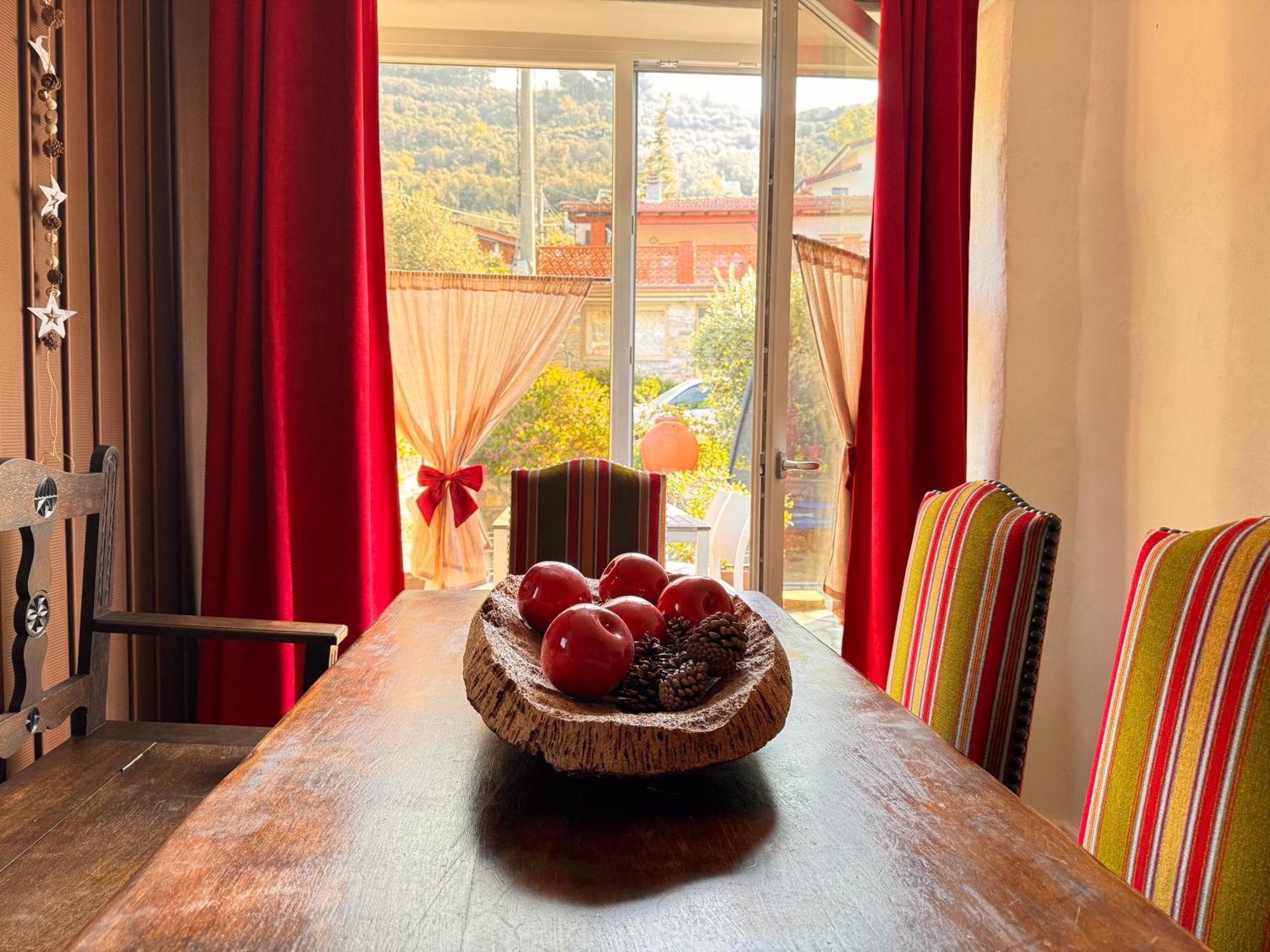 Villa Casa Bisou Italia con Piscina Diano San Pietro Esterno foto